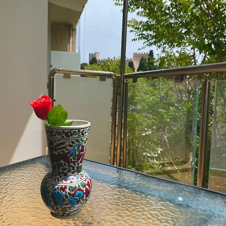 Seal Of Deer - Castle View - 5 Minute Walk To The Родос